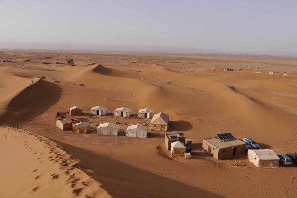 Jours 2 : Ouarzazate – M’hamid, désert marocain