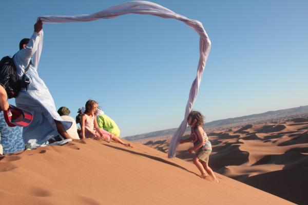 Jour 3 : Dunes d’Azmila – Erg Zahar (Les Dunes Hurlantes)